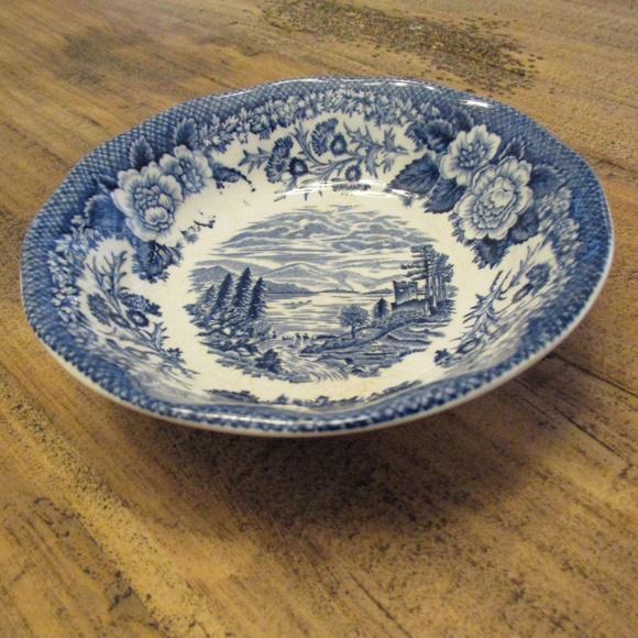 "Lochs of Scotland" Royal Warwick low bowl - Picture 2 of 6